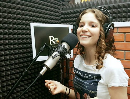 Индивидуальные занятия вокалом в Екатеринбурге. Ultra Подарки. Купить сертификат на индивидуальные занятия вокалом в Екатеринбурге и уроки обучения вокалу.  Сервис UltraPodarki.ru 8 800 505 95 30. Индивидуальные занятия вокалом, занятия вокалом в Екатеринбурге, обучение вокалу Екатеринбург, уроки вокала Екатеринбург, школа вокала Екатеринбург, занятие вокалом для детей, занятия вокалом, обучение вокалу, уроки вокала, школа вокала, уроки вокала обучение, вокальные уроки, индивидуальные занятия вокалом Екатеринбург