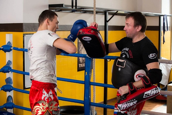 Купить занятие тайским боксом в Екатеринбурге. Сервис Ultra Подарки. Хотите взять уроки Муай Тай в клубе тайского бокса? Купите сертификат на занятие тайским боксом в Екатеринбурге. Сервис UltraPodarki.ru 8 800 505 95 30. Занятия тайским боксом, тайский бокс индивидуальные занятия, занятия тайским боксом в Екатеринбурге, тайский бокс цена, тайский бокс тренировка, тайский бокс клуб, тайский бокс клуб в Екатеринбурге, муай тай, уроки муай тай, сертификат на тайский бокс, Муай Тай Екатеринбург, Тайский бокс Екатеринбург, купить тайский бокс, купить муай тай, купить Тайский бокс Екатеринбург