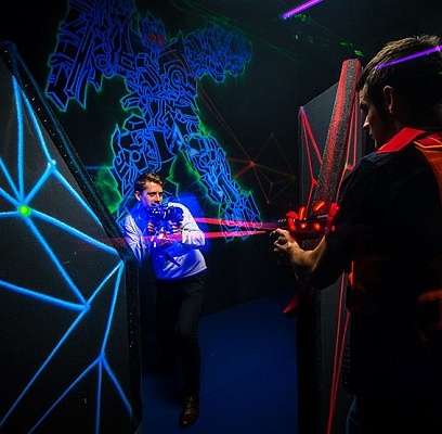 Игра в лазертаг в Екатеринбурге. Сервис Ultra Подарки. Купить лазертаг в городе Екатеринбургf. Попробуйте лазерный пейнтбол в лазертаг клубе. Цены на лазертаг. Сервис: UltraPodarki.ru 8 800 505 95 30. Лазертаг в Екатеринбурге, купить лазертаг Екатеринбург, лазертаг, купить лазертаг, лазерный пейнтбол Екатеринбург, лазертаг для детей Екатеринбург, лазертаг клуб, лазертаг клуб Екатеринбург