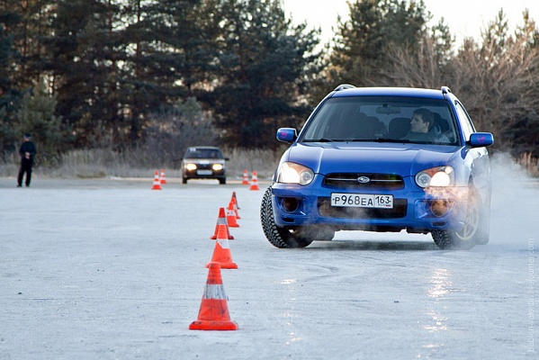 Контраварийное вождение в Екатеринбурге. Ultra Подарки. Купить уроки контраварийного вождения в Екатеринбурге. Научитесь водить машину в любых условиях! Сервис UltraPodarki.ru 8 800 505 95 30. Контраварийное вождение Екатеринбург, контраварийное вождение, экстремальное вождение Екатеринбург, экстремальное вождение, обучение вождению Екатеринбург, обучение вождению, вождение Екатеринбург, вождение,  курс вождения Екатеринбург, курс вождения, курсы экстремальное вождения Екатеринбург, курсы экстремального вождения, обучение в автошколе Екатеринбург, обучение в автошколе