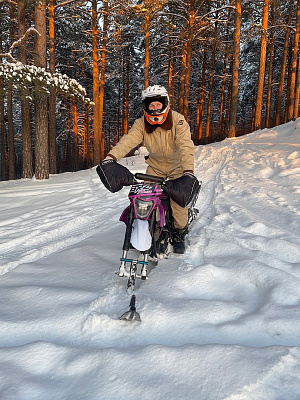 Катание на снегоходах в Екатеринбурге в подарок. Сервис Ultra Подарки
. Подарочный сертификат на катание на снегоходах в Екатеринбурге с друзьями. Закажите прокат снегоходов в подарок для мужчины по привлекательным ценам. Живописные маршруты для езды на снегоходах это отличная возможность активного отдыха. Сервис UltraPodarki.ru 8 800 505 95 30. катание на снегоходах, подарочный сертификат на катание на снегоходе, прокат снегоходов, прокат снегоходов Екатеринбург, катание на снегоходах Екатеринбург, езда на снегоходе