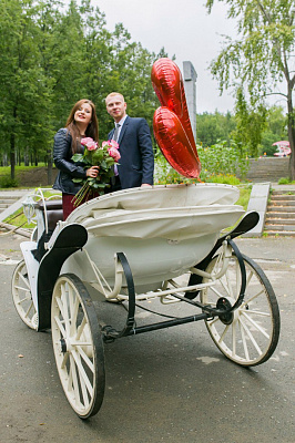 Конные прогулки в Екатеринбурге. Подарочные сертификаты Ultra Подарки. Купить оригинальный подарок или подарочный сертификат на Конные прогулки в Екатеринбурге. Сервис UltraPodarki.ru 8-800-505-9530. Катание на лошадях, Прогулка на лошади, Прогулка на лошадях для двоих, Конные прогулки, конный клуб, Конный клуб, конная прогулка, конная прогулка в Екатеринбурге