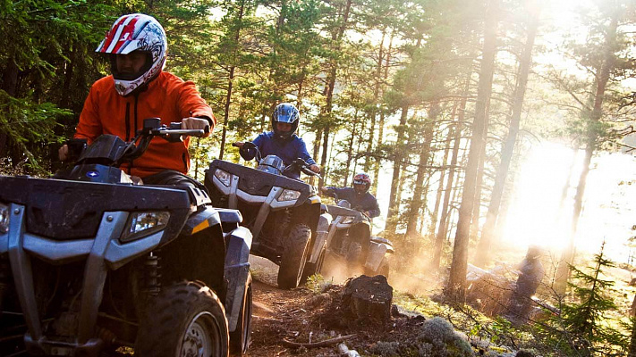 Прокат квадроциклов в Екатеринбурге. Сервис Ultra Подарки. Подарочный сертификат на прокат квадроциклов в Екатеринбурге. Закажите прокат квадроциклов недорого и наслаждайтесь активным отдыхом с друзьями. Выбирайте живописные маршруты для езды на квадроциклах. Сервис UltraPodarki.ru 8800-505-9530. Прокат квадроциклов, Прокат квадроциклов, езда на квадроцикле, прокат квадроциклов Екатеринбург, прокат квадроциклов Екатеринбург, Прокат квадроциклов зимой, Прокат квадроциклов летом, Сертификат на прокат квадроциклов 
