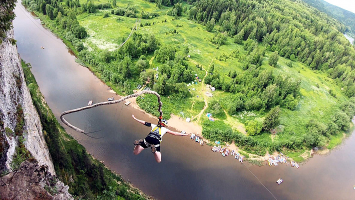 Роупджампинг - прыжки с верёвкой в Екатеринбурге. Подарочные сертификаты Ultra Подарки. Роупджампинг в Екатеринбурге - Экстремальный оригинальный подарок или подарочный сертификат на Роупджампинг - прыжки с верёвкой. Сервис UltraPodarki.ru 8-800-505-95-30. роупджампинг Екатеринбург, прыжок веревка Екатеринбург, роупджампинг, прыжок веревка, прыжок с веревкой, Подарок, подарочный сертификат, экстрим, экстремальный подарок