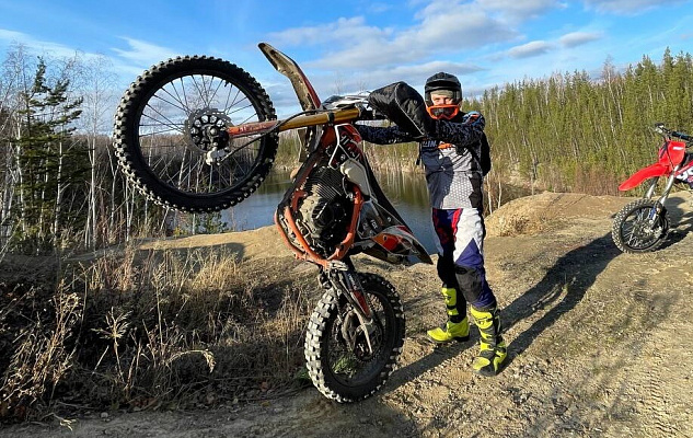 Катание на мотоцикле в Екатеринбурге. ULTRA ПОДАРКИ. Купить катание на мотоцикле в Екатеринбурге. Попробовав езду на мотоциклах, вы получите порцию адреналина и невероятные эмоции. Сервис: UltraPodarki.ru 8 800 505 95 30.. Катание на мотоцикле в Екатеринбурге, прокат мотоциклов Екатеринбург, катание на мотоциклах, прокат мотоцикла, езда на мотоцикле Екатеринбург, езда на мотоцикле, мотопрогулка Екатеринбург, мотопрогулка