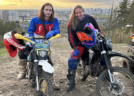 Катание на мотоцикле в Екатеринбурге. ULTRA ПОДАРКИ. Купить катание на мотоцикле в Екатеринбурге. Попробовав езду на мотоциклах, вы получите порцию адреналина и невероятные эмоции. Сервис: UltraPodarki.ru 8 800 505 95 30.. Катание на мотоцикле в Екатеринбурге, прокат мотоциклов Екатеринбург, катание на мотоциклах, прокат мотоцикла, езда на мотоцикле Екатеринбург, езда на мотоцикле, мотопрогулка Екатеринбург, мотопрогулка