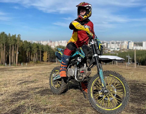 Катание на мотоцикле в Екатеринбурге. ULTRA ПОДАРКИ. Купить катание на мотоцикле в Екатеринбурге. Попробовав езду на мотоциклах, вы получите порцию адреналина и невероятные эмоции. Сервис: UltraPodarki.ru 8 800 505 95 30.. Катание на мотоцикле в Екатеринбурге, прокат мотоциклов Екатеринбург, катание на мотоциклах, прокат мотоцикла, езда на мотоцикле Екатеринбург, езда на мотоцикле, мотопрогулка Екатеринбург, мотопрогулка