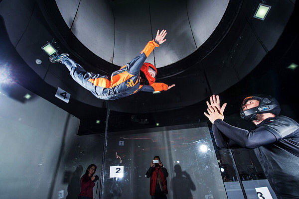 Полёт в аэротрубе  в Екатеринбурге. Ultra Подарки. Полёт в аэротрубе  в Екатеринбурге. Попробуйте полёт в аэротрубе . Сервис: UltraPodarki.ru 8 800 505 95 30. Полёт в аэротрубе , аэротруба Екатеринбург, полёт Екатеринбург