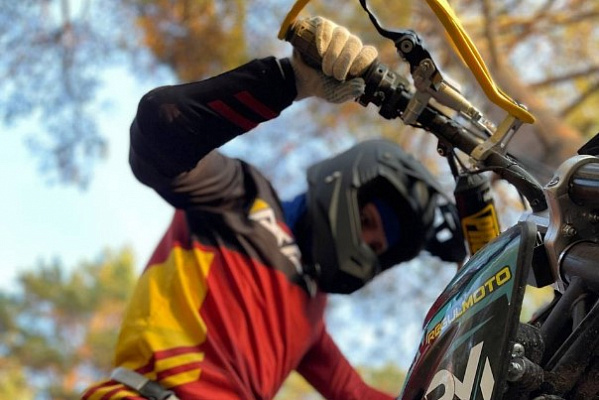 Катание на мотоцикле в Екатеринбурге. ULTRA ПОДАРКИ. Купить катание на мотоцикле в Екатеринбурге. Попробовав езду на мотоциклах, вы получите порцию адреналина и невероятные эмоции. Сервис: UltraPodarki.ru 8 800 505 95 30.. Катание на мотоцикле в Екатеринбурге, прокат мотоциклов Екатеринбург, катание на мотоциклах, прокат мотоцикла, езда на мотоцикле Екатеринбург, езда на мотоцикле, мотопрогулка Екатеринбург, мотопрогулка