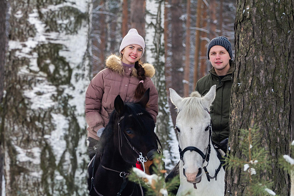 Конные прогулки в Екатеринбурге. Подарочные сертификаты Ultra Подарки. Купить оригинальный подарок или подарочный сертификат на Конные прогулки в Екатеринбурге. Сервис UltraPodarki.ru 8-800-505-9530. Катание на лошадях, Прогулка на лошади, Прогулка на лошадях для двоих, Конные прогулки, конный клуб, Конный клуб, конная прогулка, конная прогулка в Екатеринбурге