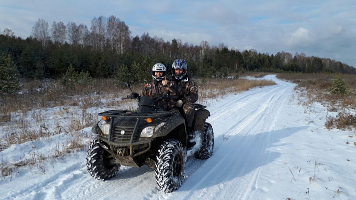 Прокат квадроциклов в Екатеринбурге. Сервис Ultra Подарки. Подарочный сертификат на прокат квадроциклов в Екатеринбурге. Закажите прокат квадроциклов недорого и наслаждайтесь активным отдыхом с друзьями. Выбирайте живописные маршруты для езды на квадроциклах. Сервис UltraPodarki.ru 8800-505-9530. Прокат квадроциклов, Прокат квадроциклов, езда на квадроцикле, прокат квадроциклов Екатеринбург, прокат квадроциклов Екатеринбург, Прокат квадроциклов зимой, Прокат квадроциклов летом, Сертификат на прокат квадроциклов 
