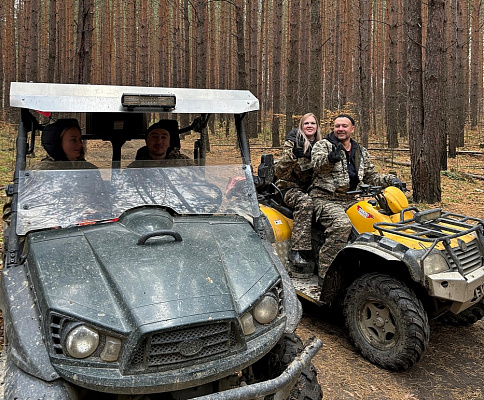 Прокат квадроциклов в Екатеринбурге. Сервис Ultra Подарки. Подарочный сертификат на прокат квадроциклов в Екатеринбурге. Закажите прокат квадроциклов недорого и наслаждайтесь активным отдыхом с друзьями. Выбирайте живописные маршруты для езды на квадроциклах. Сервис UltraPodarki.ru 8800-505-9530. Прокат квадроциклов, Прокат квадроциклов, езда на квадроцикле, прокат квадроциклов Екатеринбург, прокат квадроциклов Екатеринбург, Прокат квадроциклов зимой, Прокат квадроциклов летом, Сертификат на прокат квадроциклов 
