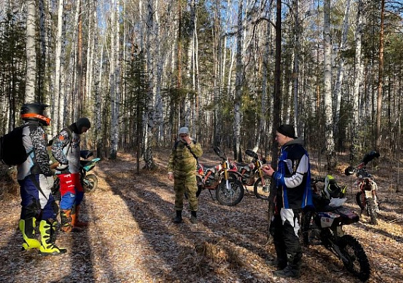 Катание на мотоцикле в Екатеринбурге. ULTRA ПОДАРКИ. Купить катание на мотоцикле в Екатеринбурге. Попробовав езду на мотоциклах, вы получите порцию адреналина и невероятные эмоции. Сервис: UltraPodarki.ru 8 800 505 95 30.. Катание на мотоцикле в Екатеринбурге, прокат мотоциклов Екатеринбург, катание на мотоциклах, прокат мотоцикла, езда на мотоцикле Екатеринбург, езда на мотоцикле, мотопрогулка Екатеринбург, мотопрогулка