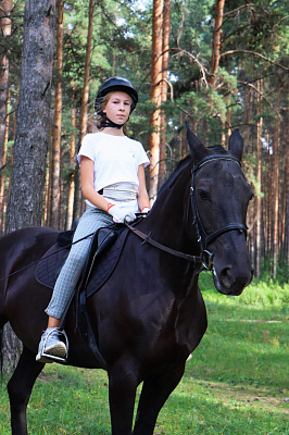 Конные прогулки в Екатеринбурге. Подарочные сертификаты Ultra Подарки. Купить оригинальный подарок или подарочный сертификат на Конные прогулки в Екатеринбурге. Сервис UltraPodarki.ru 8-800-505-9530. Катание на лошадях, Прогулка на лошади, Прогулка на лошадях для двоих, Конные прогулки, конный клуб, Конный клуб, конная прогулка, конная прогулка в Екатеринбурге
