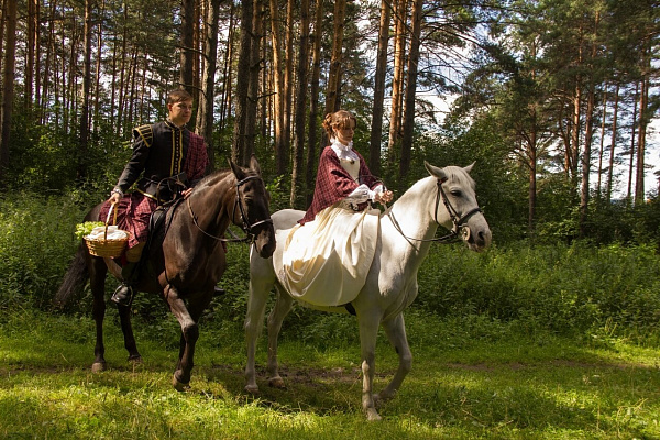 Конные прогулки в Екатеринбурге. Подарочные сертификаты Ultra Подарки. Купить оригинальный подарок или подарочный сертификат на Конные прогулки в Екатеринбурге. Сервис UltraPodarki.ru 8-800-505-9530. Катание на лошадях, Прогулка на лошади, Прогулка на лошадях для двоих, Конные прогулки, конный клуб, Конный клуб, конная прогулка, конная прогулка в Екатеринбурге