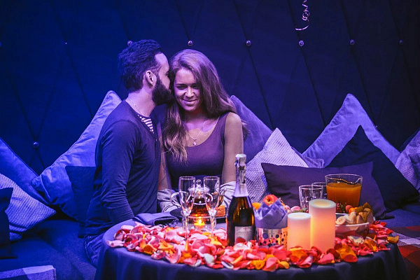 Романтическое свидание в кинотеатре в Екатеринбурге. Ultra Подарки. Купить романтическое свидание в кинотеатре в Екатеринбурге. Подарите самым близким незабываемые моменты и признайтесь в искренних чувствах. Сервис UltraPodarki.ru 8-800-505-95-30. Романтическое свидание в кинотеатре в Екатеринбурге, свидание в Екатеринбурге, свидание в кинотеатре, сертификат на свидание в кинотеатре, сертификат на свидание в Екатеринбурге, купить свидание, купить свидание Екатеринбург, первое свидание, девушка свидание, хороший кинотеатре, романтический кинотеатре, романтический вечер, романтический ужин, романтические любимому, романтическая музыка