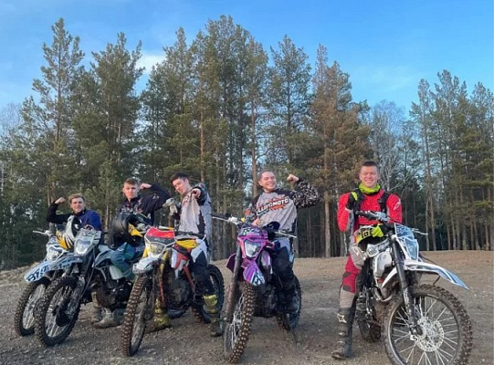 Катание на мотоцикле в Екатеринбурге. ULTRA ПОДАРКИ. Купить катание на мотоцикле в Екатеринбурге. Попробовав езду на мотоциклах, вы получите порцию адреналина и невероятные эмоции. Сервис: UltraPodarki.ru 8 800 505 95 30.. Катание на мотоцикле в Екатеринбурге, прокат мотоциклов Екатеринбург, катание на мотоциклах, прокат мотоцикла, езда на мотоцикле Екатеринбург, езда на мотоцикле, мотопрогулка Екатеринбург, мотопрогулка