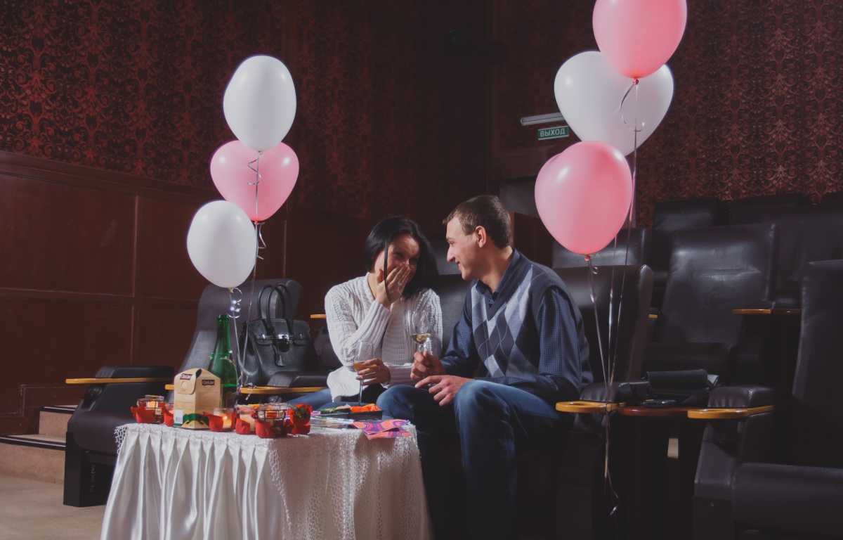 Романтическое свидание в кинотеатре в Екатеринбурге